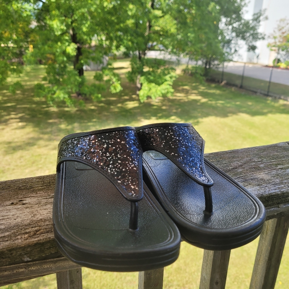 ⭐️Sparkley Platform Sandals⭐️